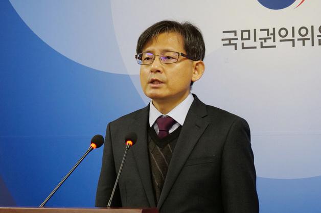 권익위, 공공수영장 '탈의·샤워 사각지대' 해소…장애인·가족 이용지침 마련