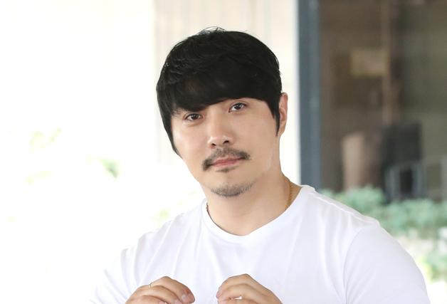 [단독] 가족 존재 밝힌 KCM, '슈돌' 합류…둘째딸 최초 공개