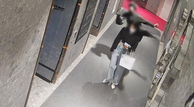 부산 돌려차기 가해자 '피해자 보복협박 혐의' 징역 3년 구형