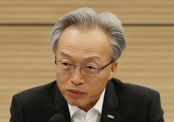 최진식 "중견기업 중심으로 '경제 재도약' 전환점 만들어야"