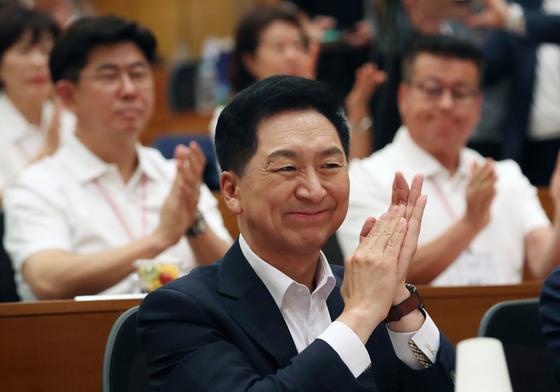 김기현 "뜬금포 단식" 이재명 "국민 항쟁 시작"