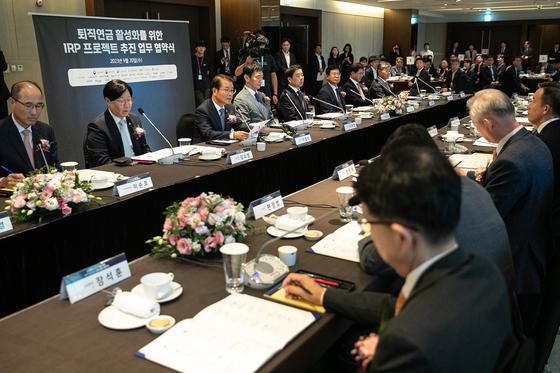 내년 개인투자용 국채 2조 원 발행…1월엔 1400억 원