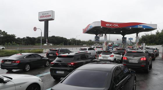 호르무즈 봉쇄·유가 폭등에…경제심리 6개월여 만에 '비관' 반전