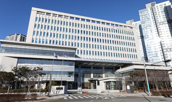 허가 없이 장기간 공기총 소지하다 공항서 덜미…징역형 집행유예