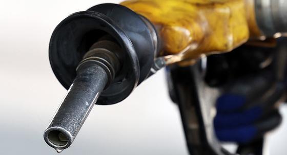 정유·주유소업계 "기름값 관리하겠다"…폭등 랠리 '제동'