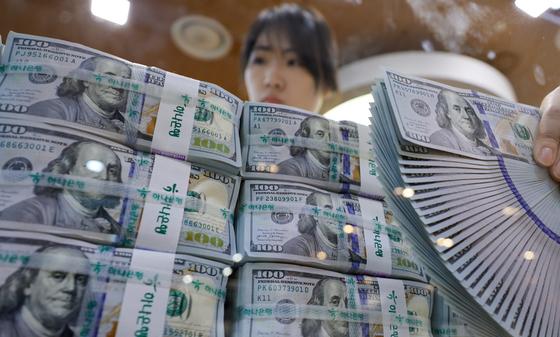 달러·원 환율, 성장주 투심 약화에 1.3원 오른 1441.5원 출발