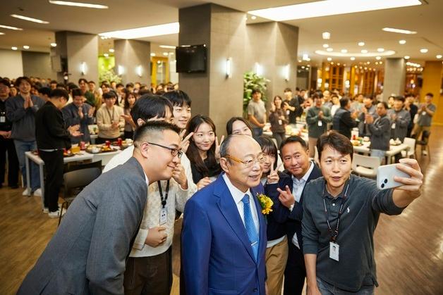 김승연 회장, 상반기 한화시스템·한화비전서 보수 48.6억 수령