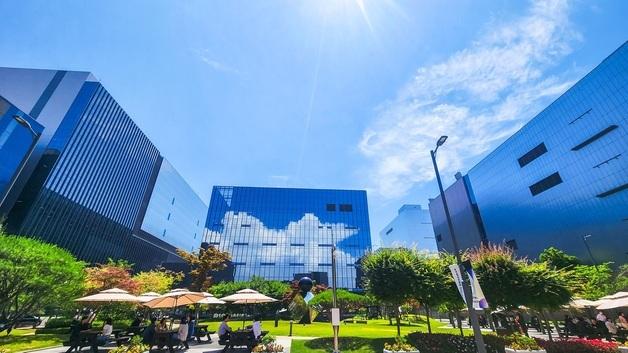 열달만에 작년 넘었다…삼성바이오, 올해 누적 수주 5.5조 '역대 최대'