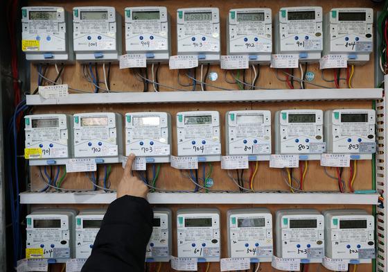 메리츠證 "한국전력, 단기적으로 규제 리스크…목표가 12%↓"