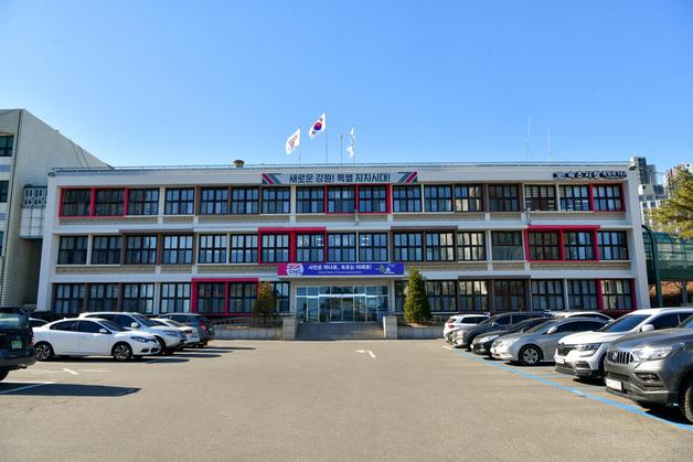 속초시, 인사 라인 전원 교체…'13년 전 성비위 의혹' 후폭풍