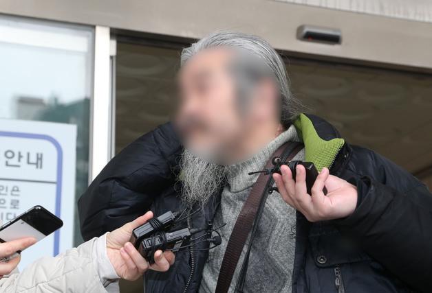 "도망갈 수 있습니다요" 거주지 무단이탈 조두순…항소심도 징역 8월