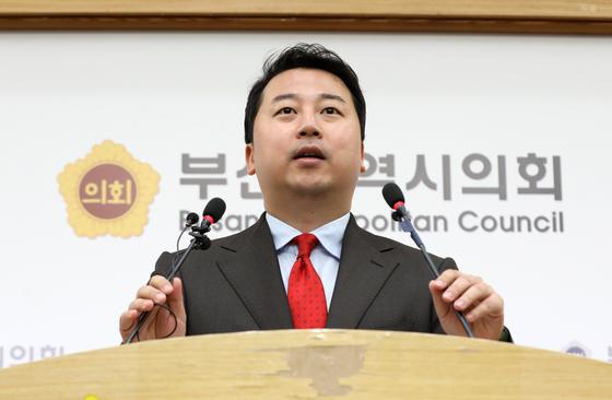 "노인비하는 당게 한동훈 못 따라가" 장예찬, 선거법 위반 경찰 조사