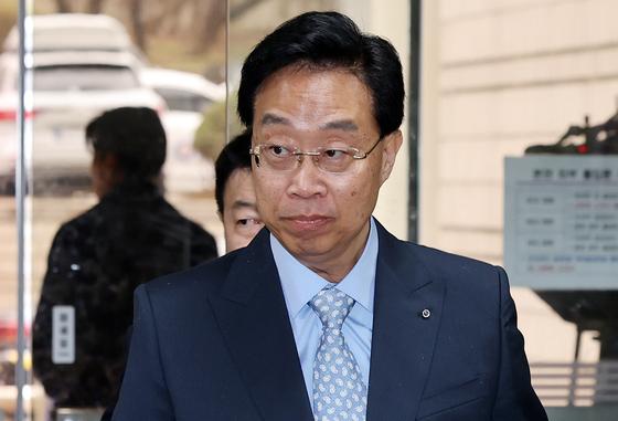 '8억 뇌물' 전준경 전 민주연구원 부원장, 징역 3년 확정(종합)