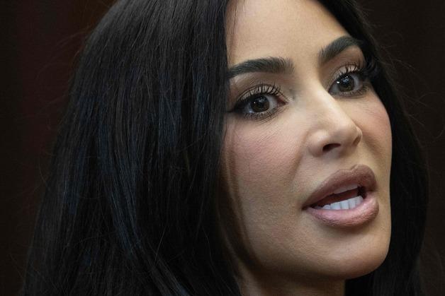 킴 카다시안 "달착륙은 가짜" 음모론에 NASA "6번이나 다녀왔다고!"