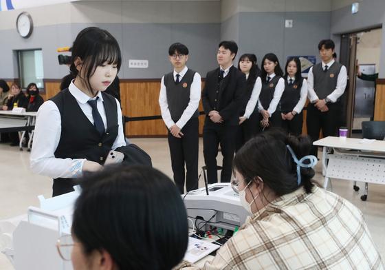 '6·3 지선' 학생 유권자 20만명…직접 선거 나선 고3 후보도
