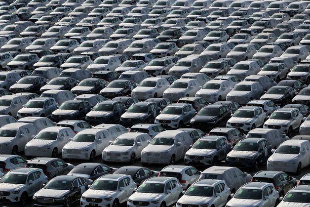 전기차 급속 보급에 중국에선 럭셔리 세단까지 '눈물의 세일'