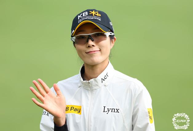 '철녀' 안송이, KLPGA 역대 최초 '400개 대회 출전' 대업
