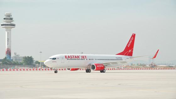 김포~제주 항공기서 연기…승객 179명 출발 2시간 지연