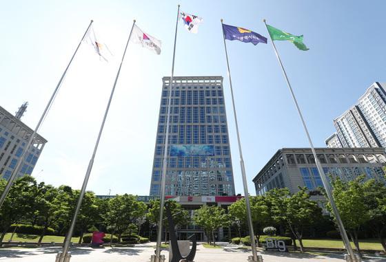 부산시, 4·19혁명 66주년 기념식 개최…중앙공원서 추모