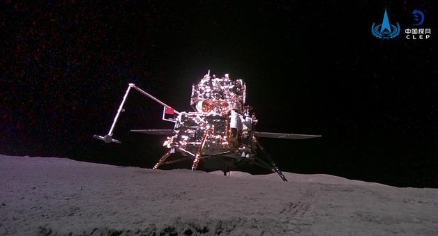 ​화성 대신 달! 머스크가 그린 인류 문명의 '다행성' 생존 전략