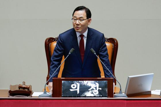 주호영 "악법 협조못해" 본회의 사회 거부…필버 4번째 중단되나