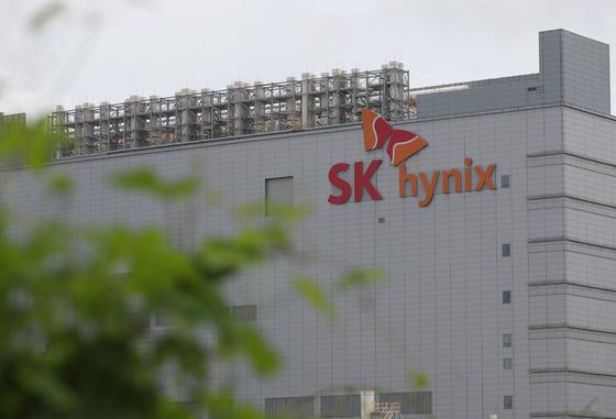 SK하이닉스, 한 달 반 만에 장중 '60만닉스' 회복[핫종목]