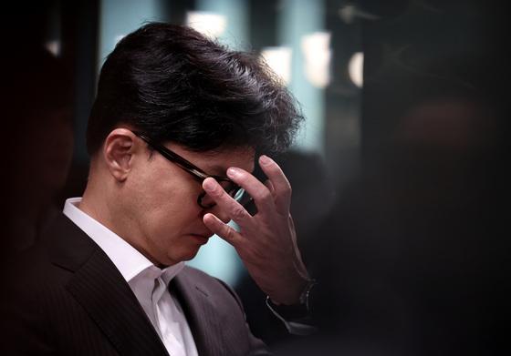 "스스로 무덤"vs"당 꼬락서니 참"…'한동훈 제명' 국힘 파문(종합)