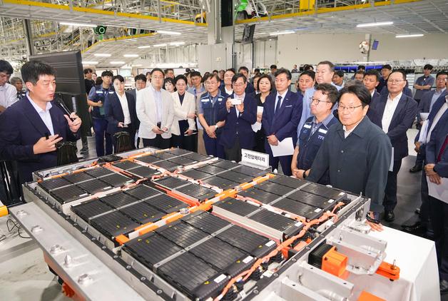 '미국 관세 압박에도' 광주 자동차 수출 59만대 '역대 최대'