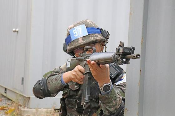 "시대가 노병 불러…5060이 경계병 할 수밖에"