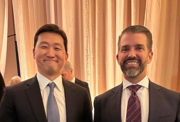 조국 "쿠팡 영업정지나 과징금 1조…검은머리 미국인 김범석 정신 들게 해야"