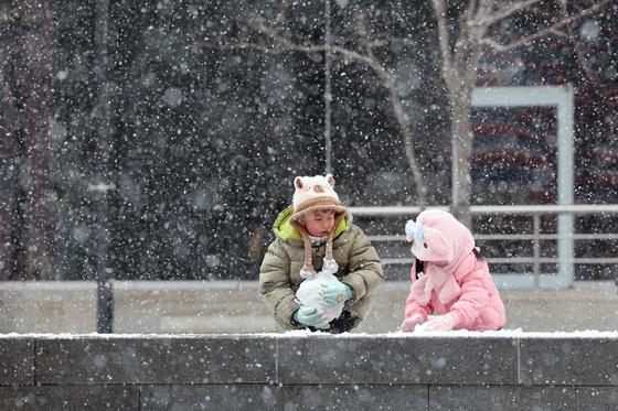 "해외직구 제품 9% '불합격'"…국내 제품보다 부적합률 높아