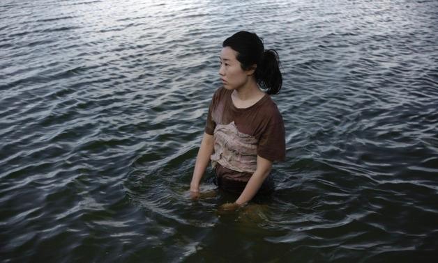 에스토니아 예술가, 침묵으로 말한다…몸으로 전하는 기후위기