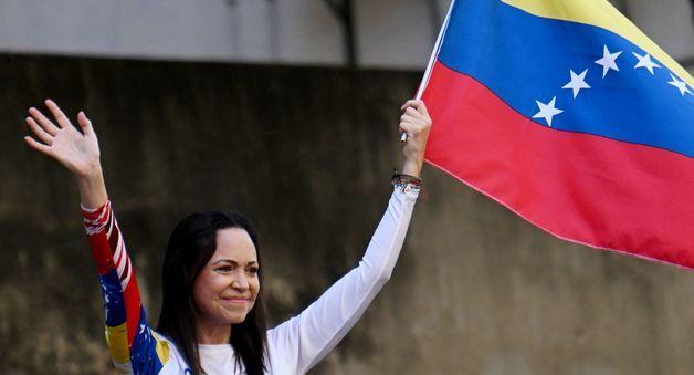 '베네수 우려' 교황, 노벨상 야권 지도자 마차도 접견