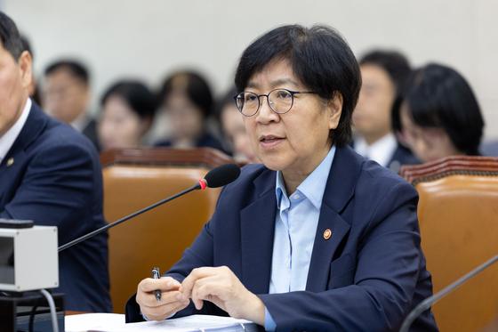 정은경 "국내 필수의료 현재 위기"…중국인 건보 55억 흑자(종합)