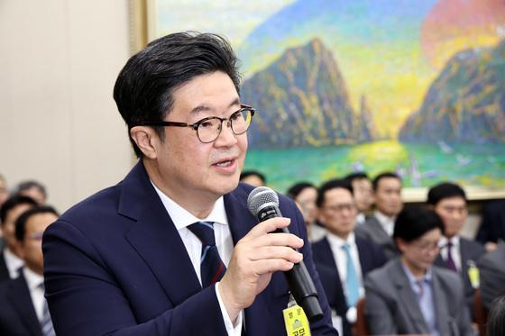 檢 '홈플러스 사태' MBK 김병주 포함 4명 구속영장 청구