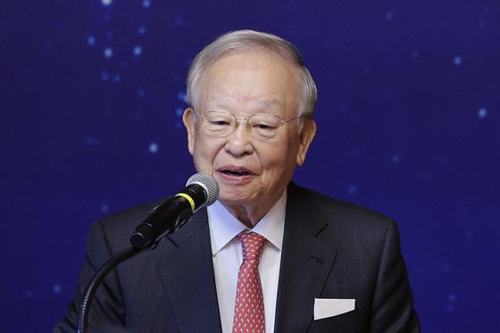 "한강의 기적 당신 덕분"…경제계, 무역의 날 맞아 산업역군에 감사