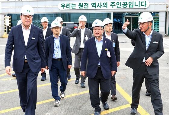 호남 반도체 물 부족 논란…기후장관 "7개 댐 15억톤 저장"