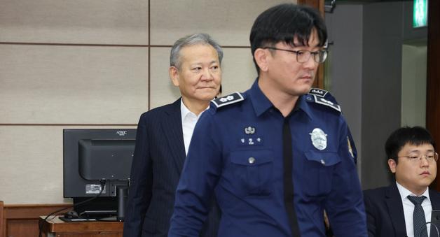 '언론사 단전·단수 의혹' 이상민 보석 기각…구속 유지