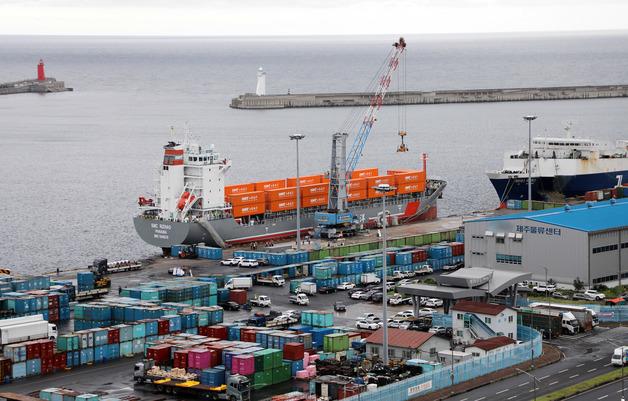 '손익분기점'의 13.6%…제주-칭다오 물동량 확보 총력