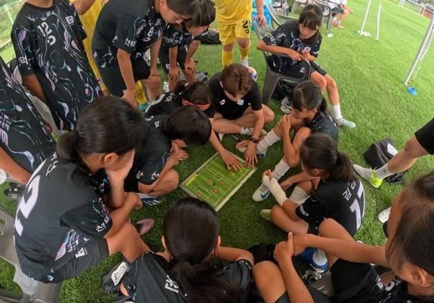 축구화 신는 여성 는다…기술 향상보다 우선은 운동 능력 높여라