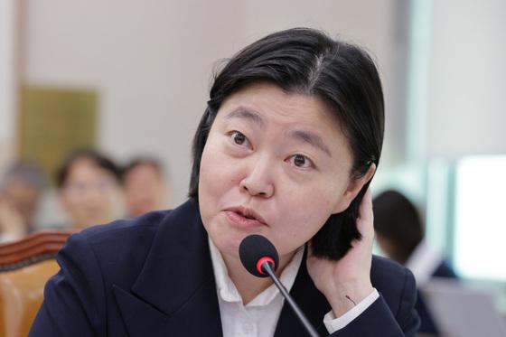  임은정 "'칼럼 게재 감찰' 결정문 공개하라" 2심도 승소