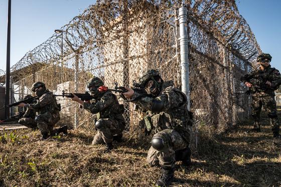 예비군훈련 참가비 인상…'꿈 도전지원금' 군무원 자녀로까지 확대