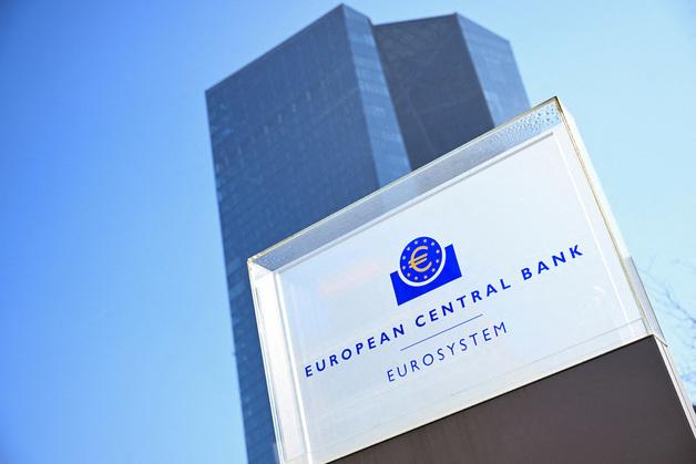 ECB 금리 동결…올해 물가상승률 전망치 대폭 상향