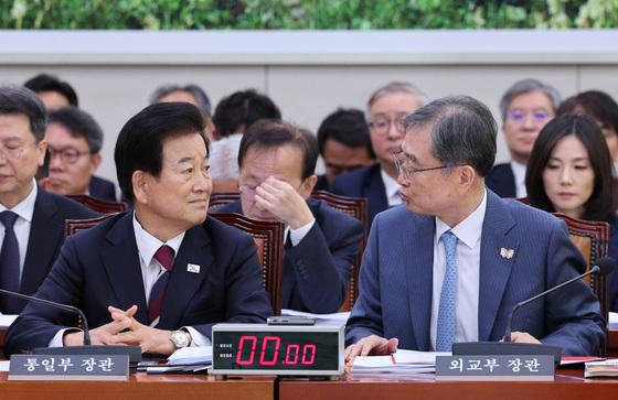 '대북정책 협의' 놓고 외교-통일부 또 엇박자…난데없는 남남갈등