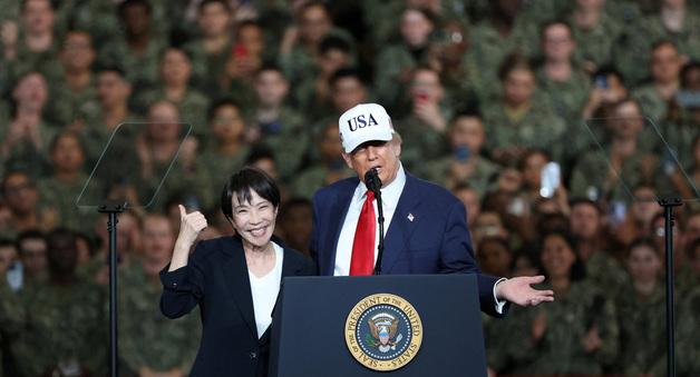 트럼프·다카이치, '중일 갈등' 속 통화…"한미일 연계 확인"