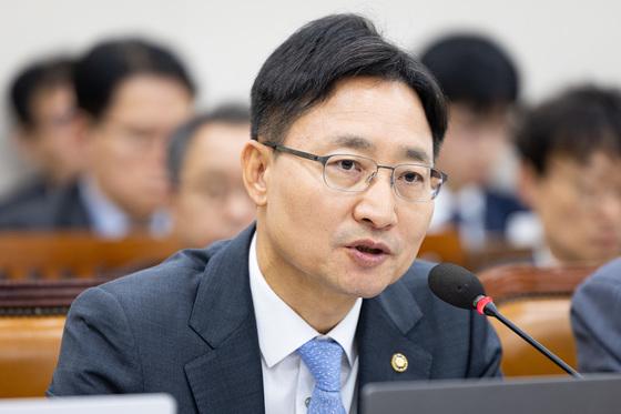 임광현 국세청장, 쿠팡 김범석 조사 여부에 "범위·대상 예단 안 해…끝까지 검증"