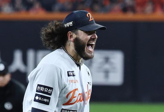 'KBO MVP' 폰세, MLB 토론토와 계약 임박…3년 440억원 규모