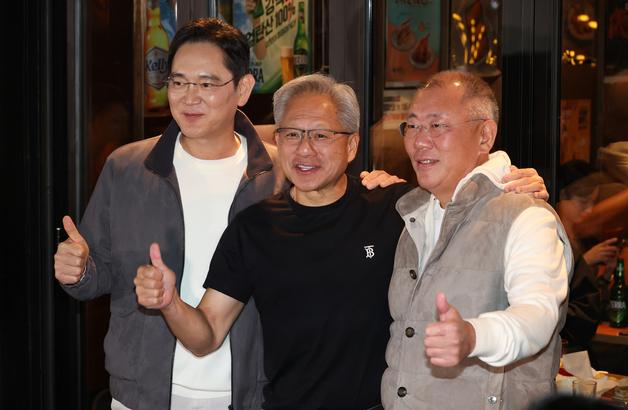 젠슨 황, 내주 방한 LG·네이버 회동…'제2 깐부회동' 할까
