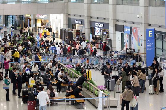 외국인 취업자 110만명 돌파…절반 이상 월 200만~300만원 벌어