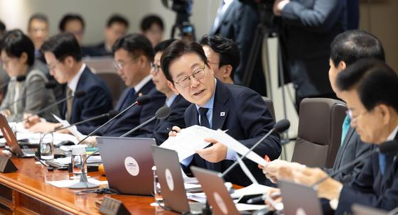 李대통령, 주식 장투 개미들 위한 '세제 인센티브' 주문